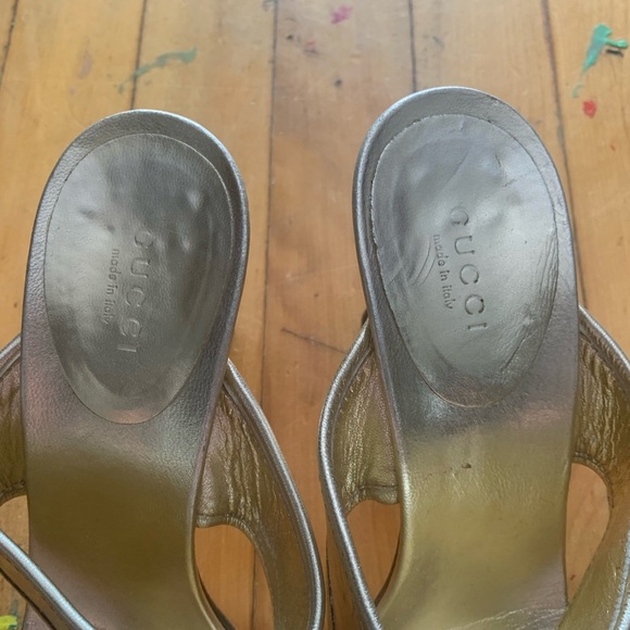 Gucci Women's Gold Sandals big logo heels - Picture 3 of 5